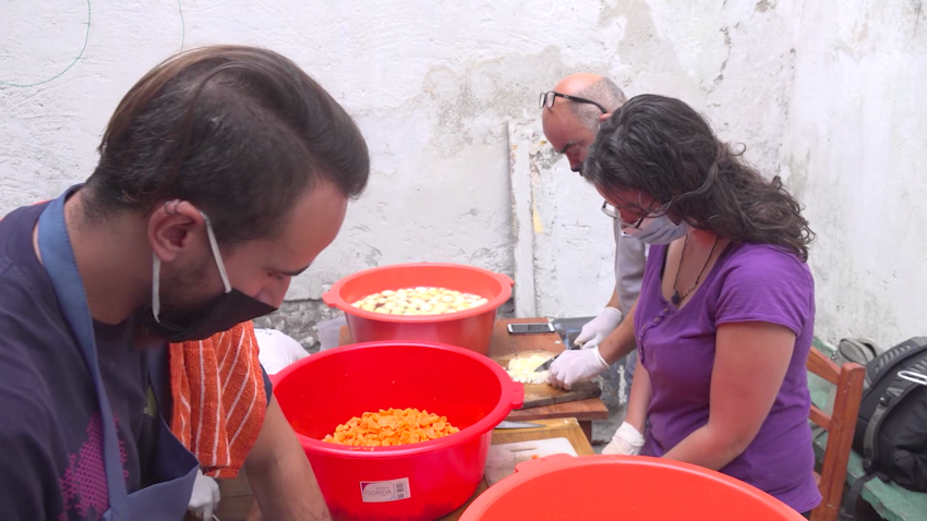 uruguay peoples pots feed hungry coronavirus pandemic romo pkg vpx_00000109.png