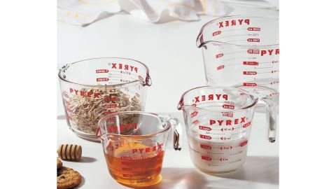 Pyrex 4-Piece Glass Measuring Cup Set