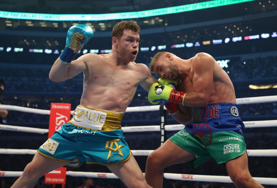 Canelo Alvarez defeated Billy Joe Saunders to claim the Briton's WBO super-middleweight title.