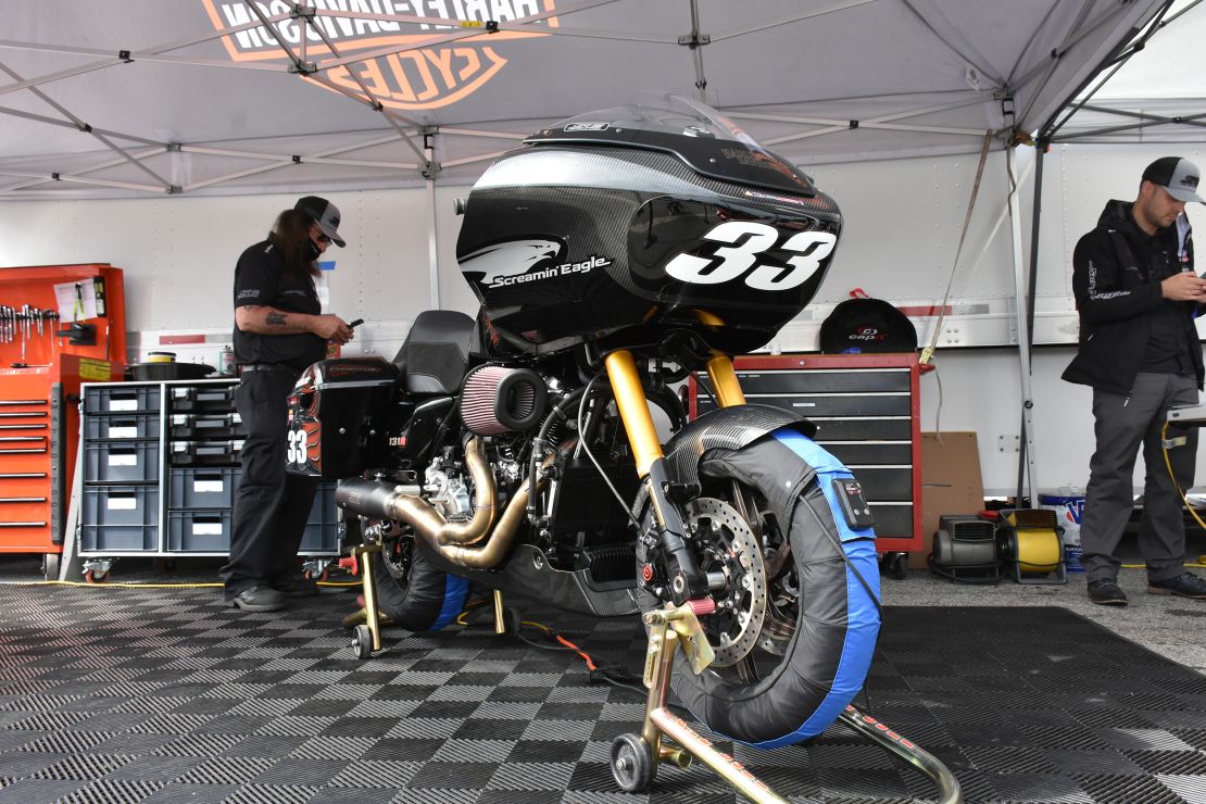 Harley Davidson is now taking the racing series very seriously. 