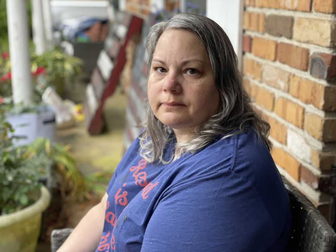 Cynthia Licharowicz argued passionately to the Santa Rosa County School Board to end mask mandates.
