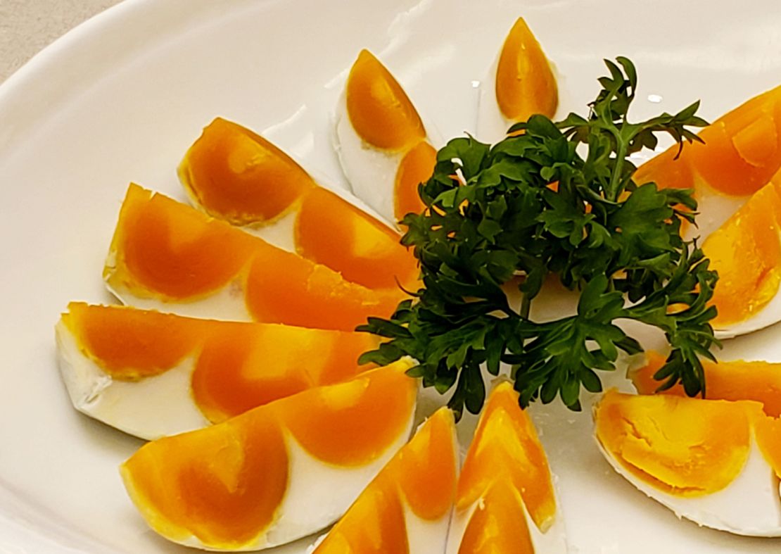 The phenomenon of double yolks occurs in up to 10% of the eggs laid by Gaoyou ducks.