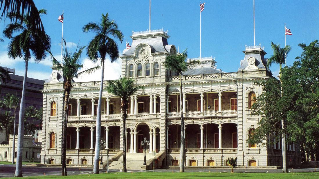 <strong>Iolani Palace:</strong> This palace in Honolulu housed Hawaiian monarchs, including the Hawaiian Kingdom's last two rulers, King Kalakaua and Queen Liliuokalani.