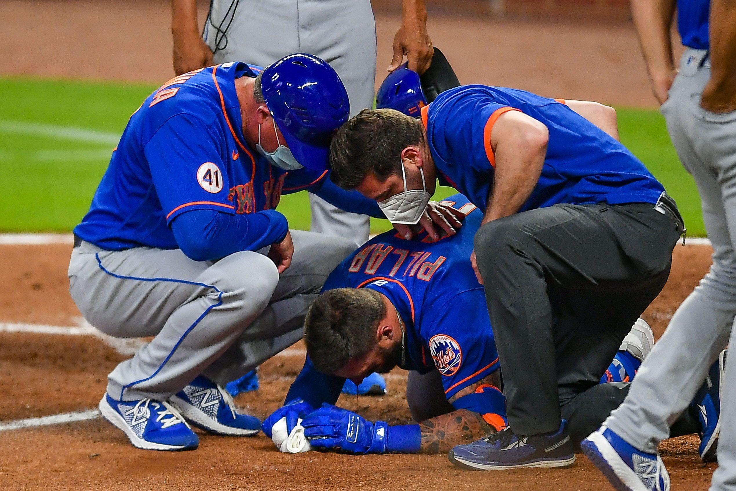 Kevin Pillar: New York Mets player suffers nasal fractures after getting hit  in the face by a 94 mph fastball