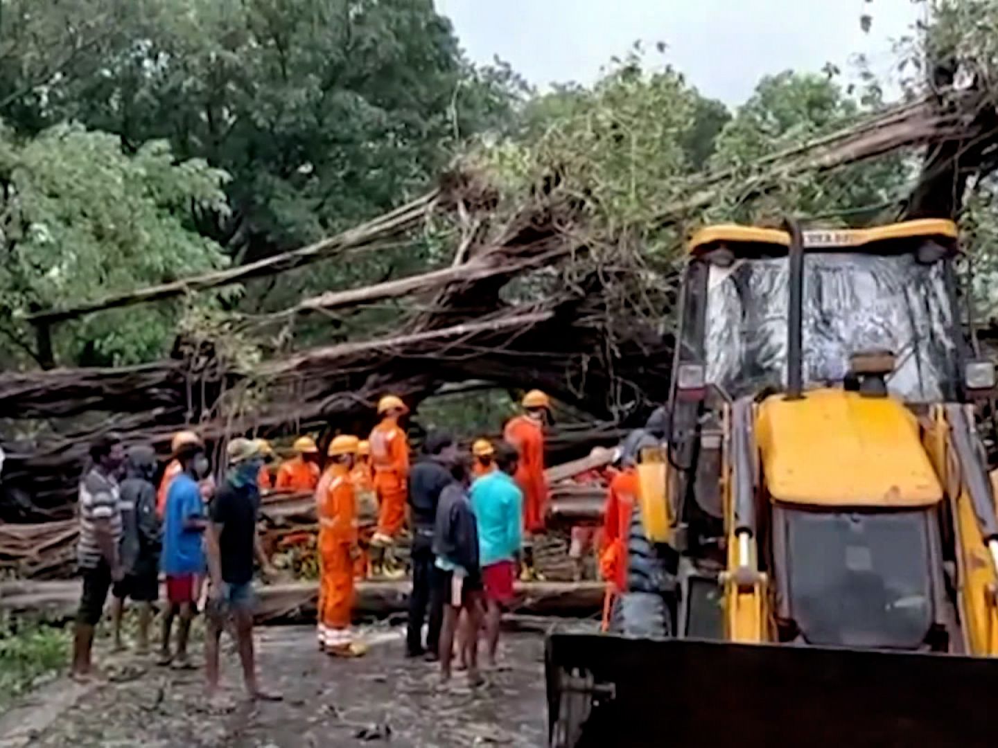 Cyclone Tauktae: India lashed by strongest storm to ever hit west coast as it reels from Covid | CNN