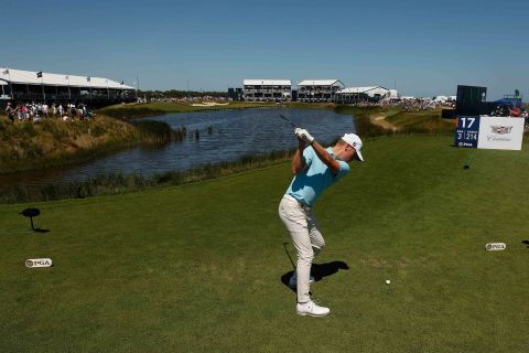 Henrik Stenson snaps club during PGA Championship | CNN