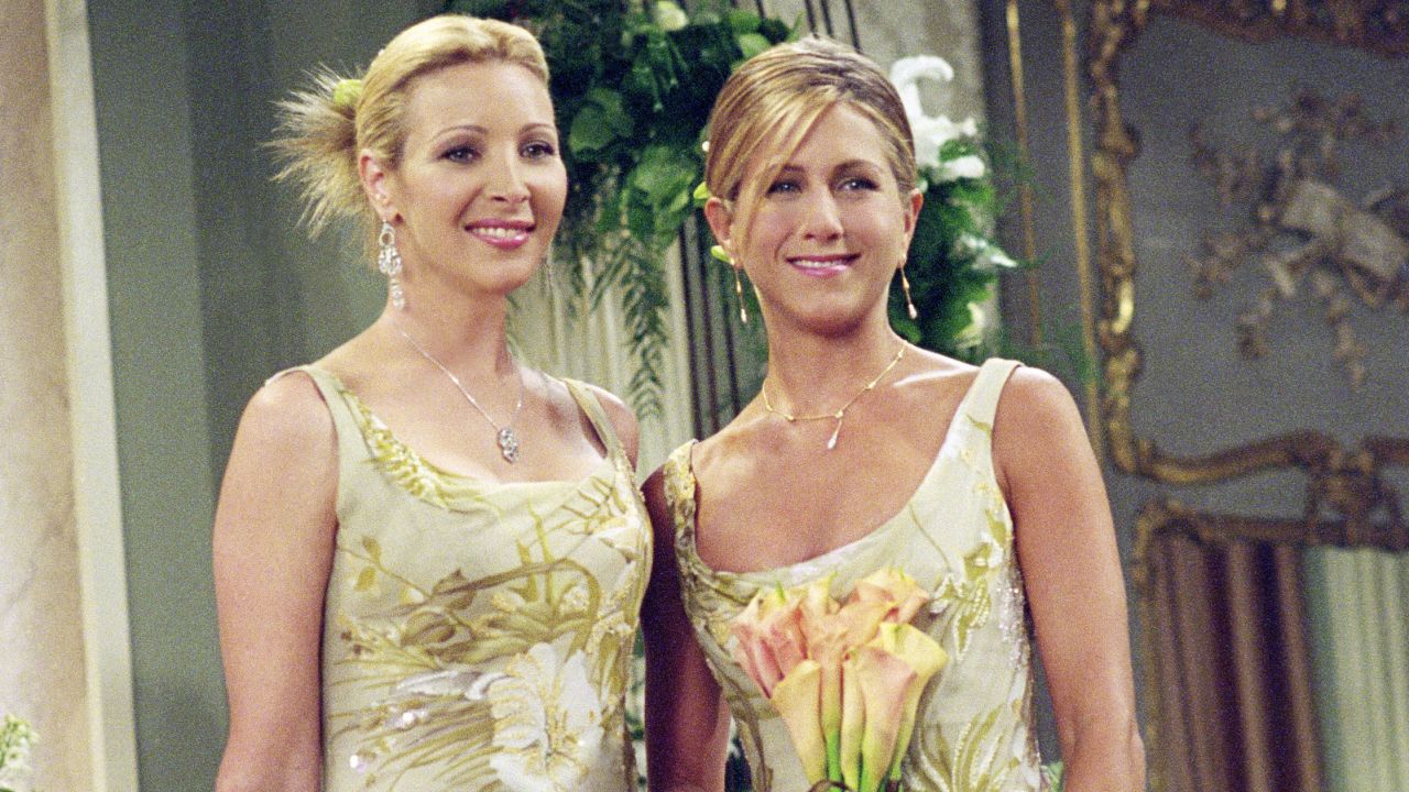 lisa-kudrow-says-she-originally-wanted-to-play-rachel-in-friends-cnn