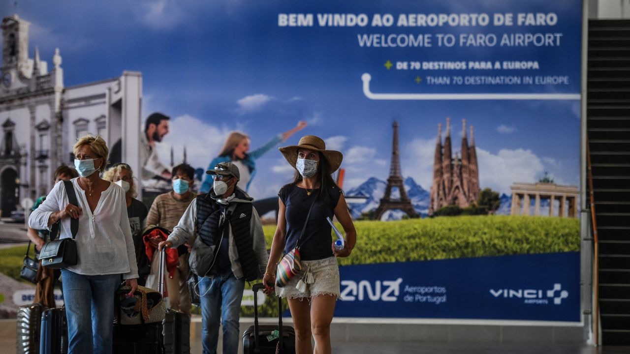 British holidaymakers have begun arriving in Portugal after an international travel ban was lifted.