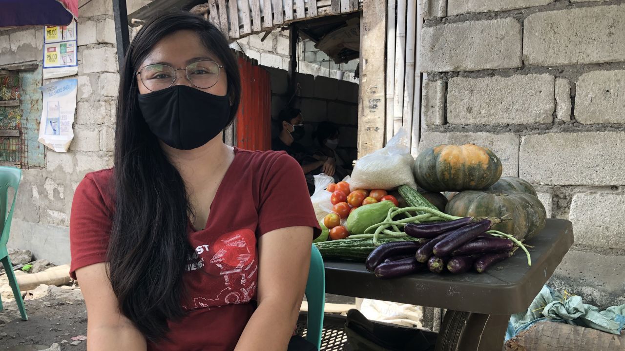 Nadja de Vera organizes a community pantry in Baseco, one of the poorest areas of Manila.