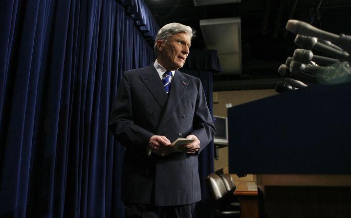 <a href="https://www.cnn.com/2021/05/26/politics/virginia-senator-john-warner-dies/index.html" target="_blank">John Warner,</a> who represented Virginia in the US Senate for three decades and was widely respected for his views on military affairs, died May 25 at the age of 94.