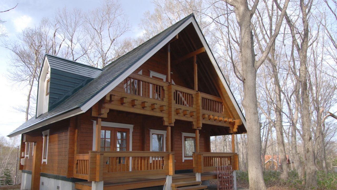 A log cabin in one of Japan's most luxe ski areas.