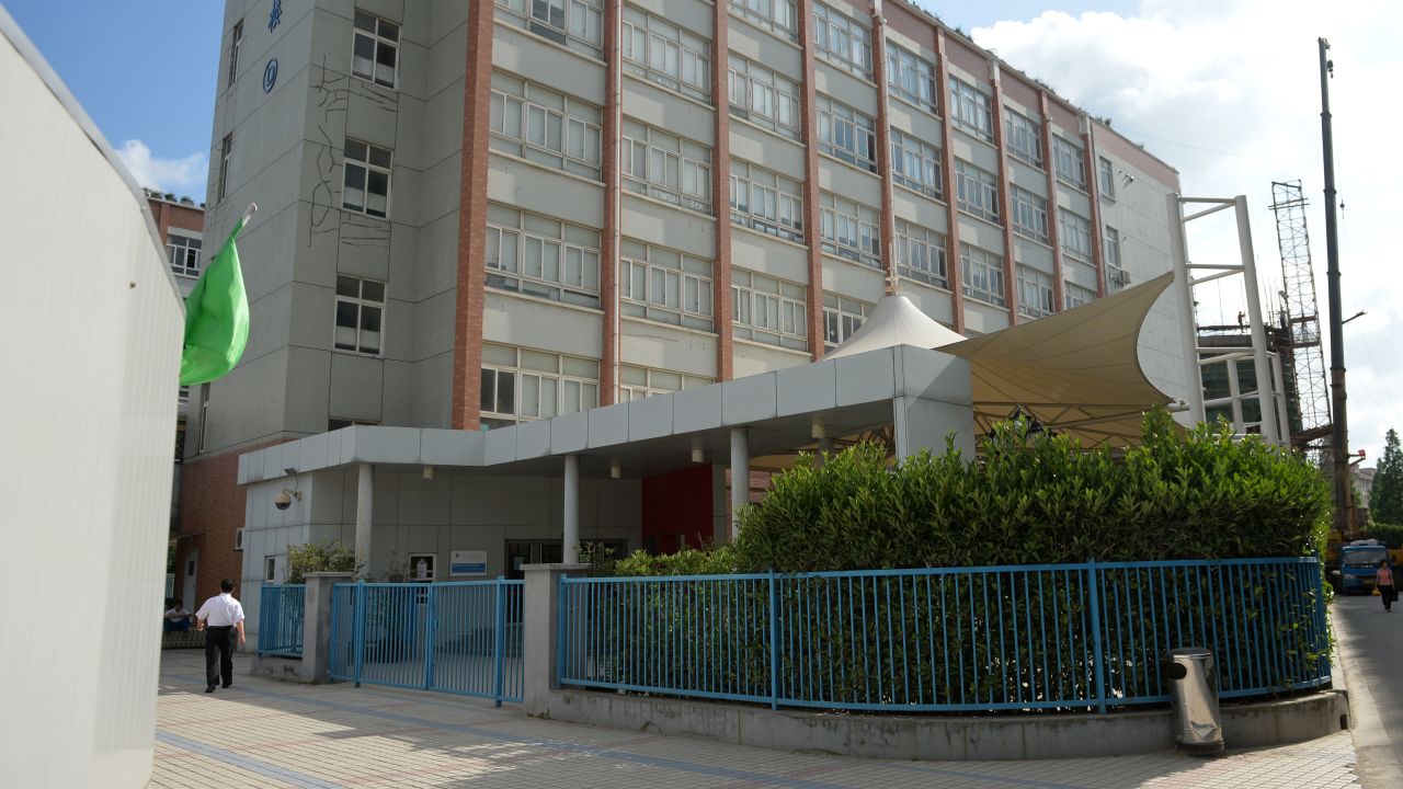 David McMahon joined the elite Lycee Francais de Shanghai as a kindergarten teacher in 2008.