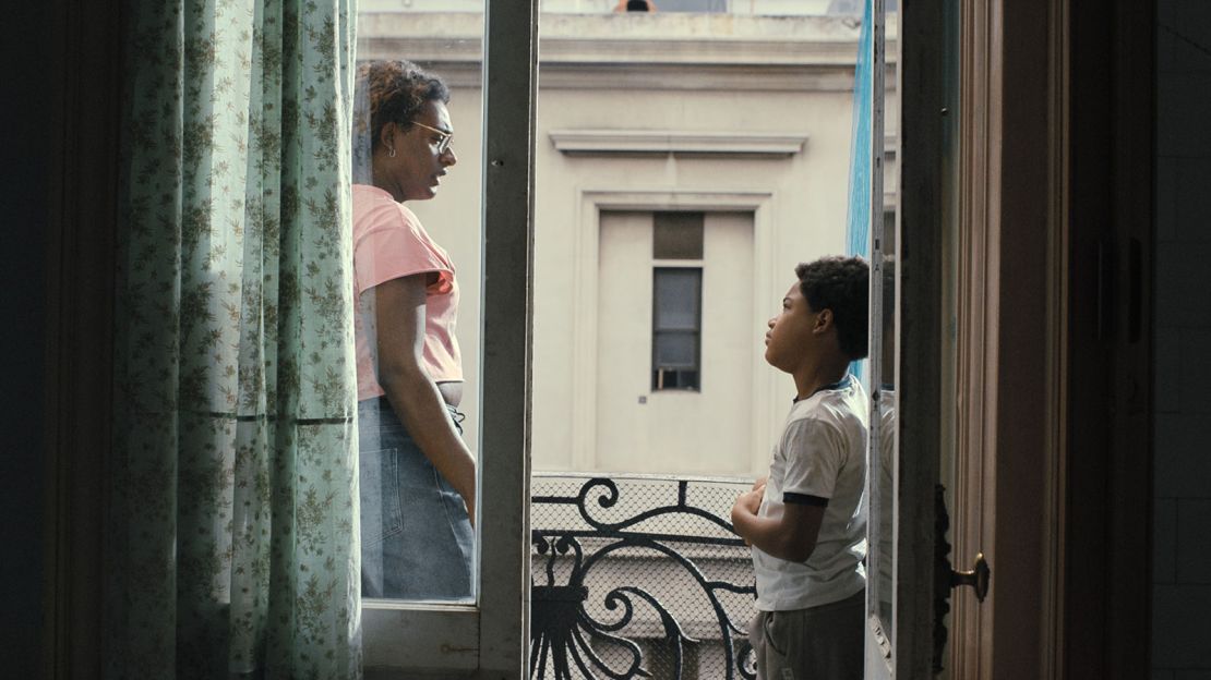 Liniker as Cassandra (left) and Gustavo Coelho as Gersinho (right) are shown in a scene from "September Mornings."