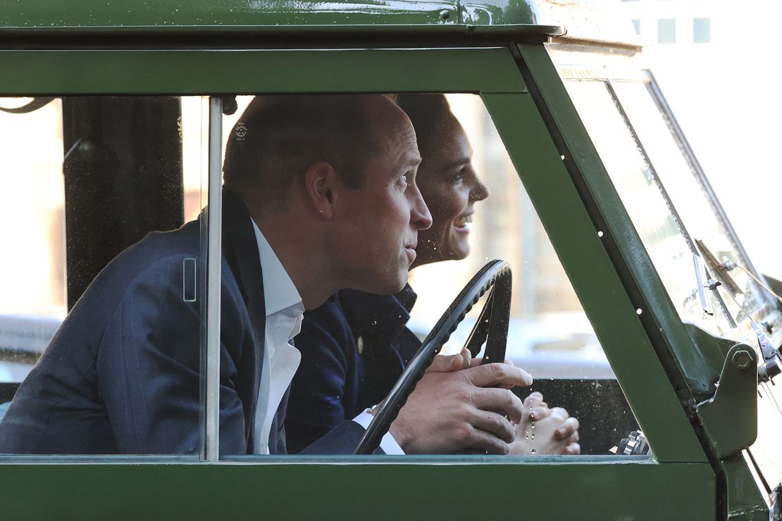 Grab the popcorn! William and Kate hosted a drive-in movie night for healthcare workers at the Palace of Holyroodhouse in Edinburgh on Wednesday, "in recognition of their vital work throughout the pandemic." They rolled up to the event -- which screened the new Disney flick "Cruella" -- in a Land Rover Defender that previously belonged to Prince Philip.  