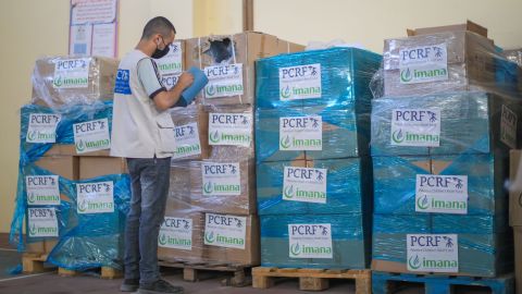 PCRF delivered a truckload of urgently needed medical supplies to the Ministry of Health to distribute to hospitals in Gaza. The supplies were sponsored by IMANA, another medical relief organization.