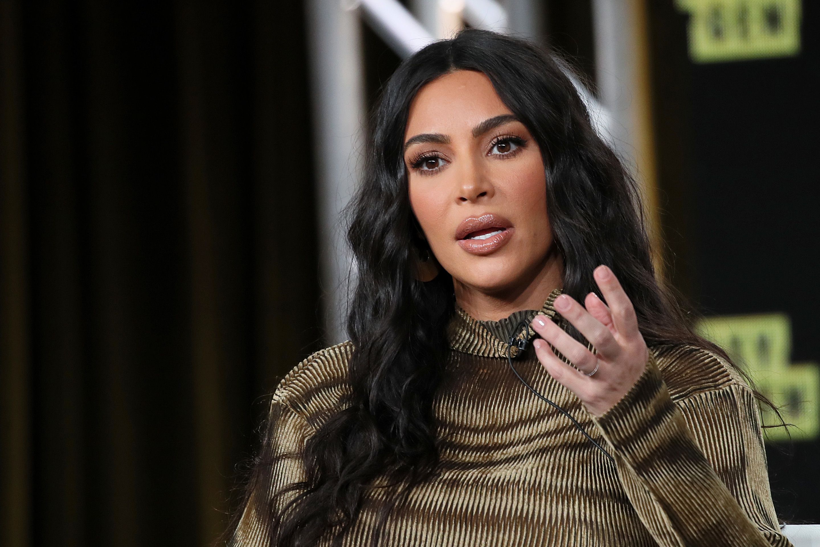 Kanye West calls wife Kim Kardashian a 'dinosaur