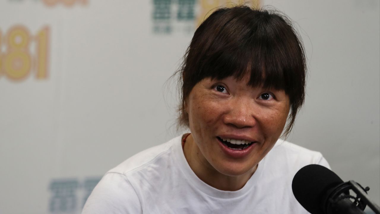 Hong Kong's Ada Tsang Yin-hung has set a world record for the fastest ascent of Mount Everest by a woman.