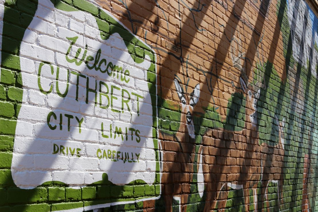 A mural in the Cuthbert, Georgia, town square welcomes visitors