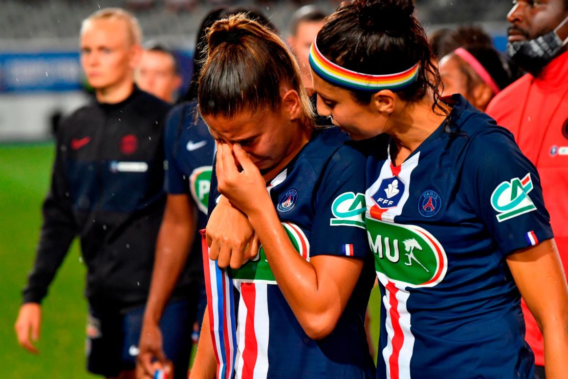 Nadia Nadim consoles her teammate after losing the French Cup final to Lyon in 2020.
