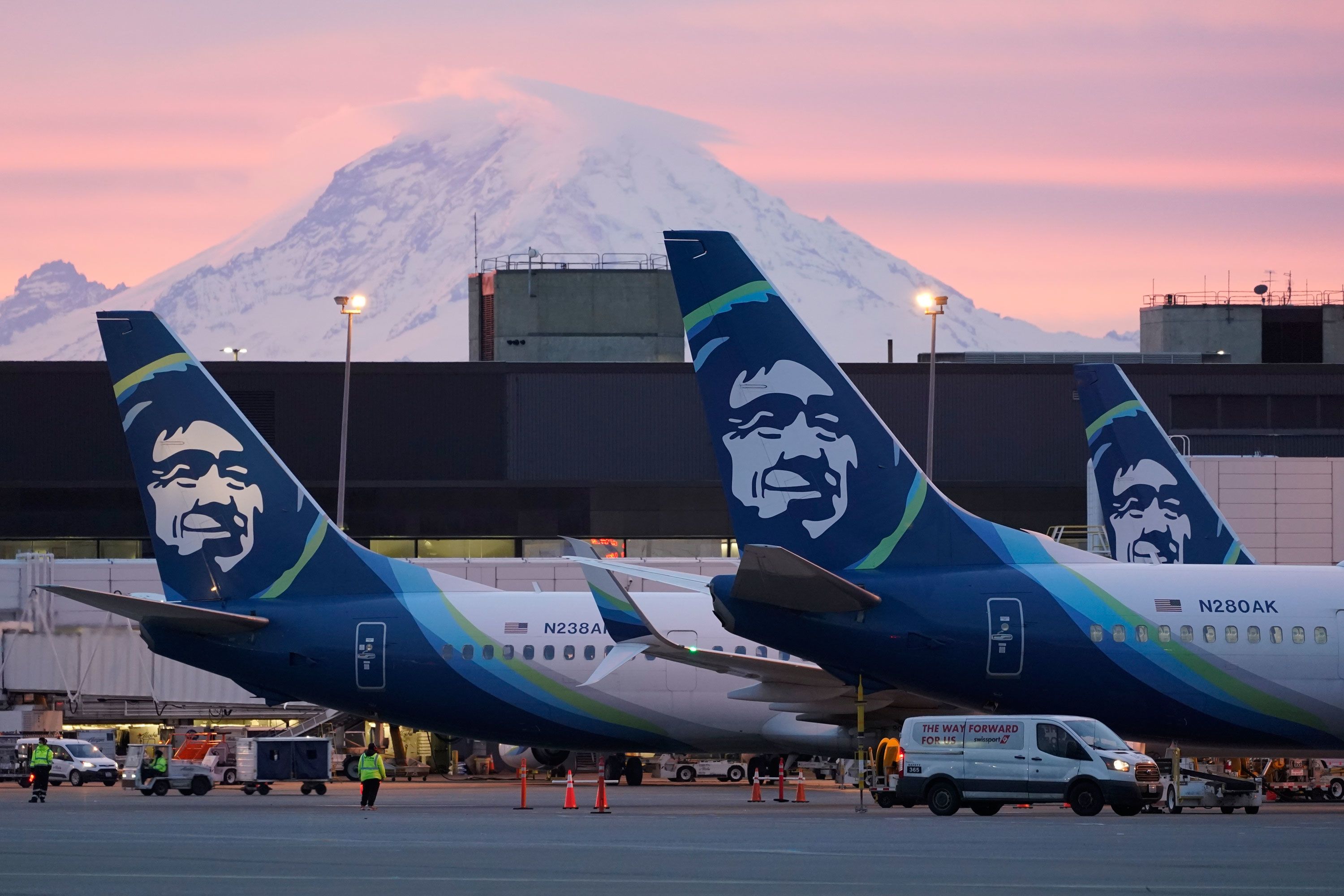 Airlines Making Flight Attendants' Uniforms Gender-Neutral: Alaska