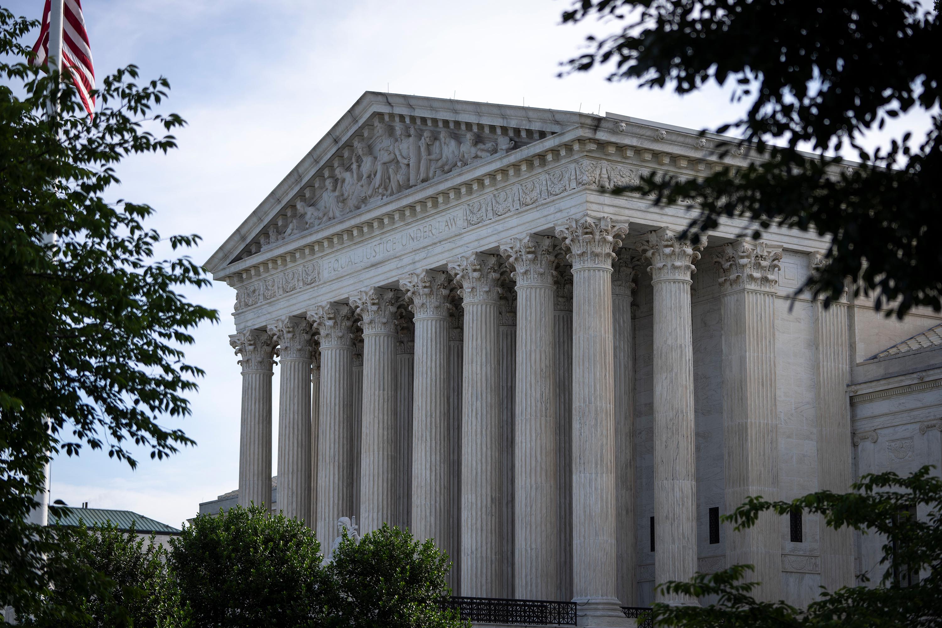 Obamacare challenge at the U.S. Supreme Court fields tough