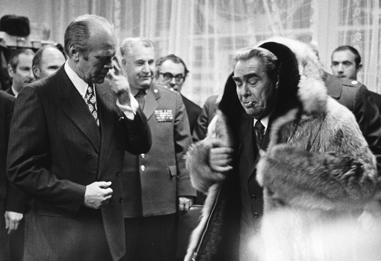 Brezhnev meets with US President Gerald Ford at a summit in Vladivostok, USSR, in 1974. During the summit, the two sides reached more agreements to limit their weapons.
