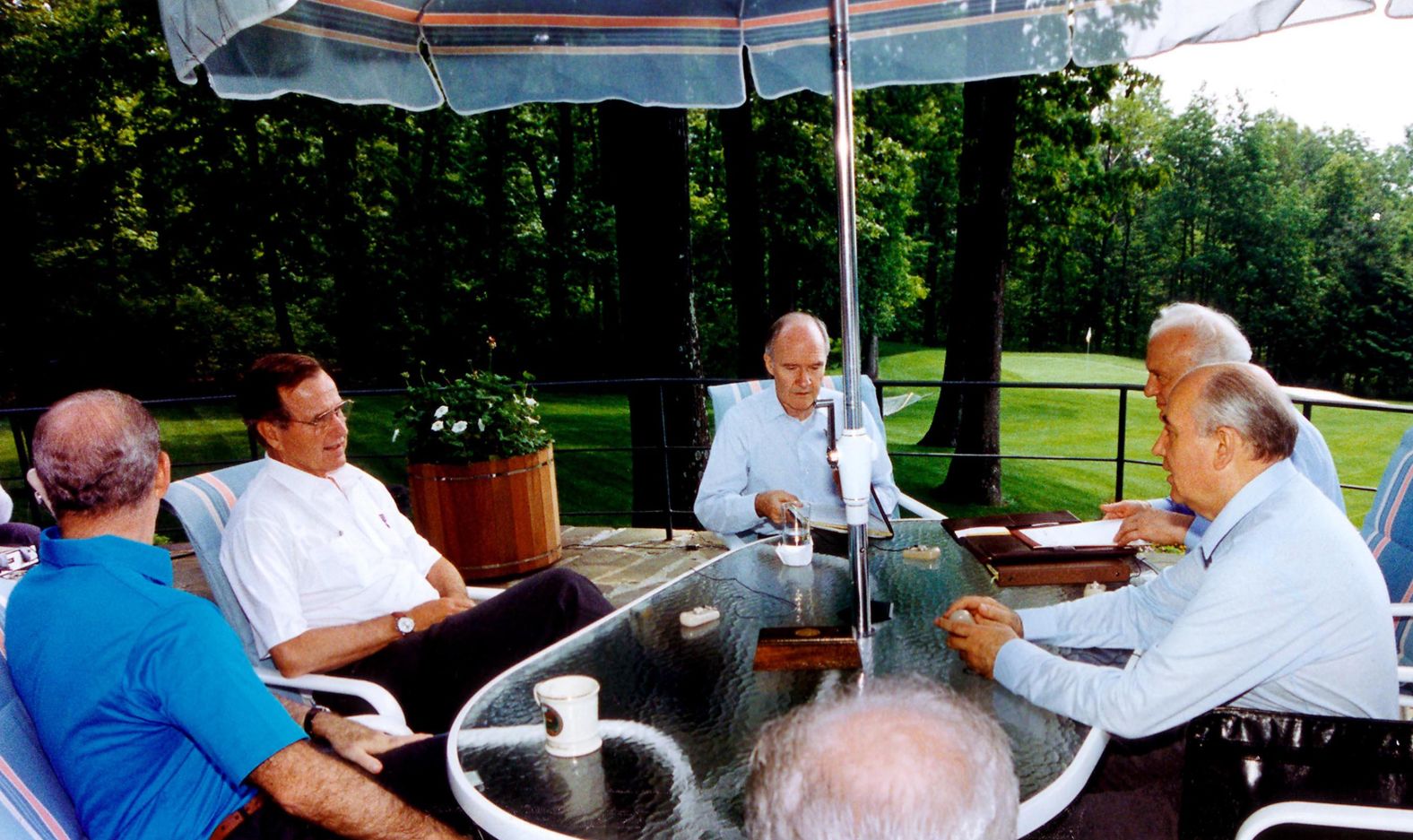 Bush, Gorbachev and some of their key advisers spend time at Camp David, Maryland, in 1990.