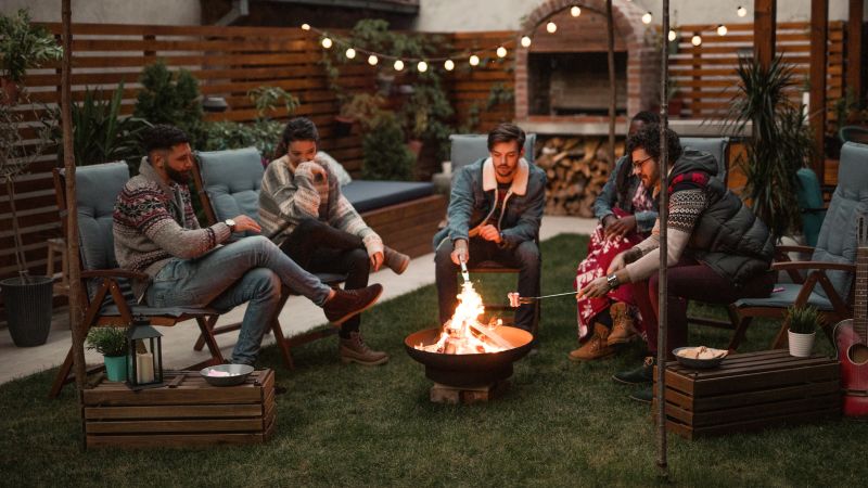 16 Best Fire Pits For A Cozy Backyard, Best Gas Fire Pit For Small Patio