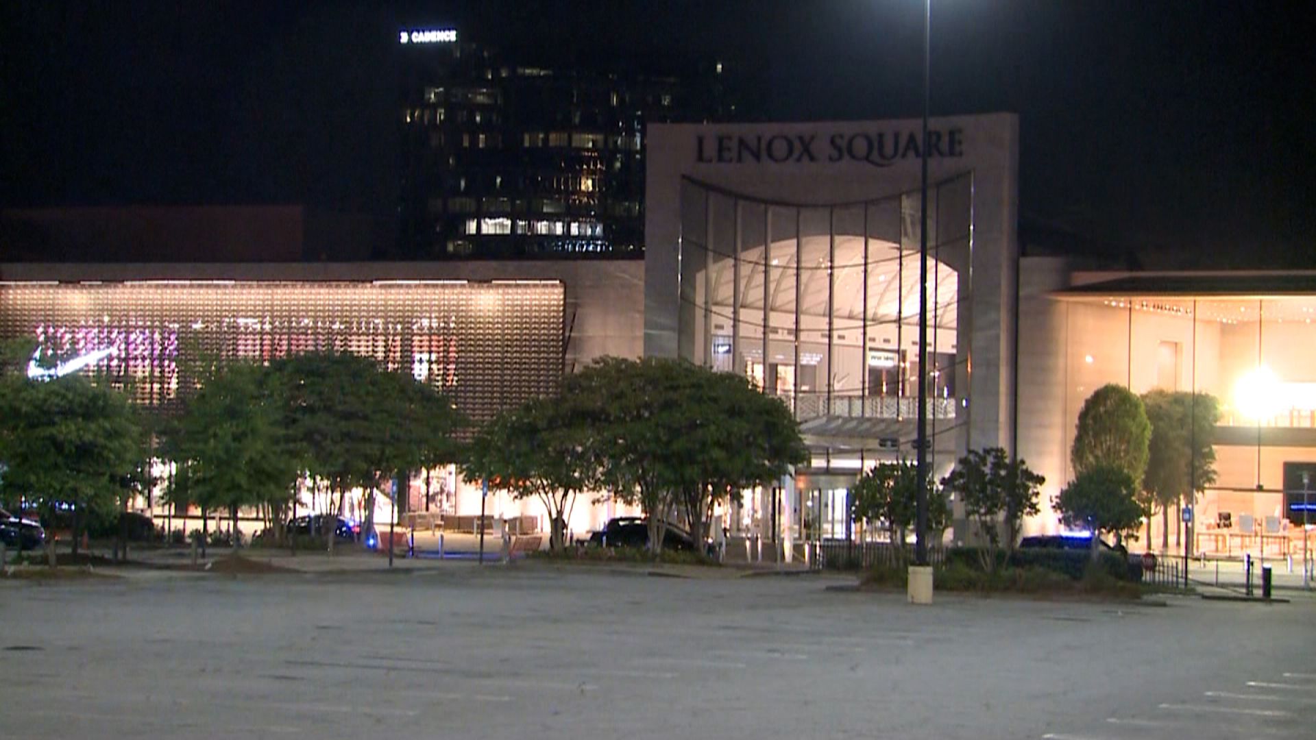 Argument leads to shooting at Apple Store in Atlanta's Lenox