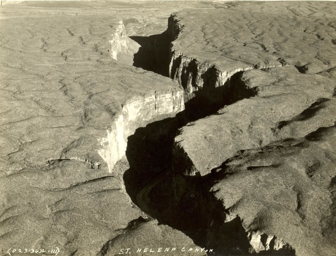 This 1937 aerial photo of Santa Elena Canyon shows Texas on the left and Mexico on the right.