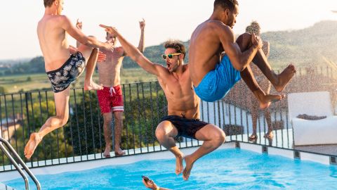 combinar dramático servidor 24 best men's swim trunks of 2022: Stylish men's bathing suits | CNN  Underscored