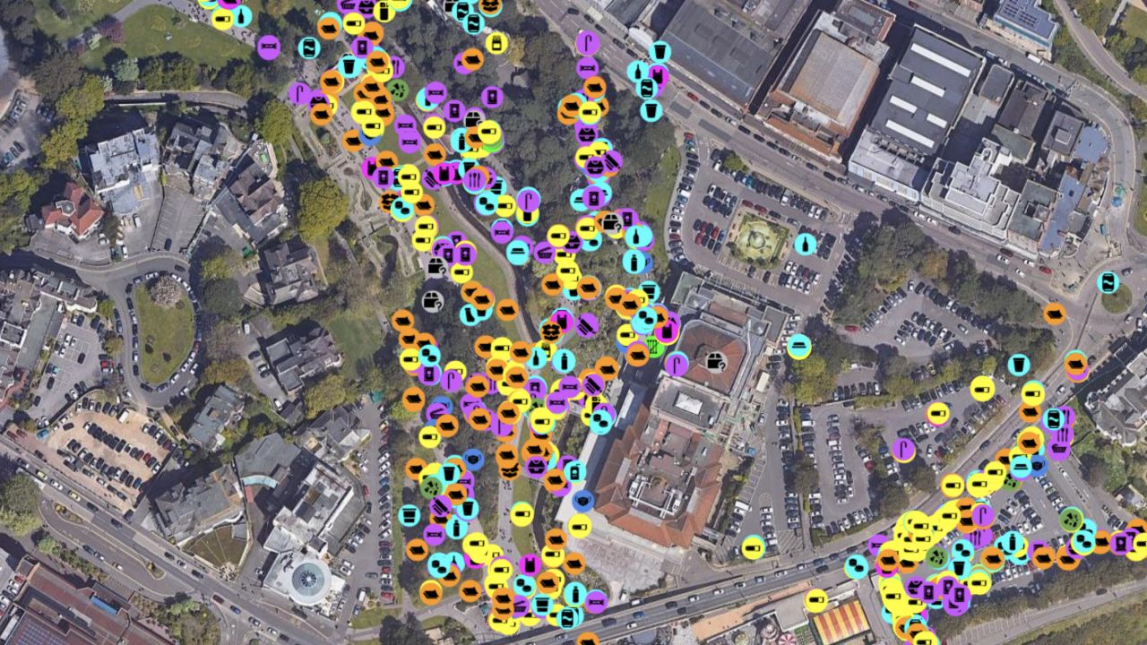 It will use the data to inform the local council of trash hotspots, so that the city can provide extra bins or alter street cleaning schedules.
