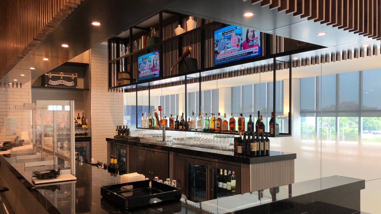 There's only one bar in the Amex Centurion Lounge at LaGuardia.