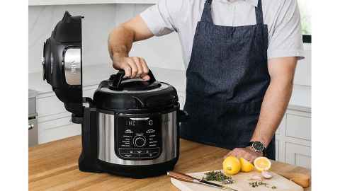 Ninja FD401 Foodi 8-Quart 9-in-1 Deluxe XL Pressure Cooker