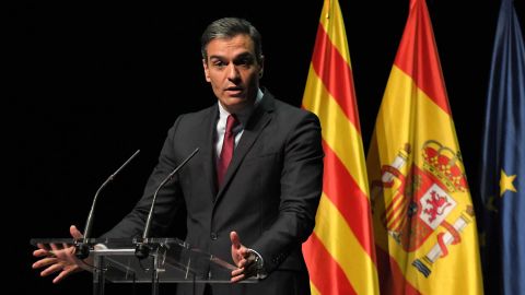 "Catalonia, Catalans we love you," Sanchez said in Catalan at the end of his address on Monday. 