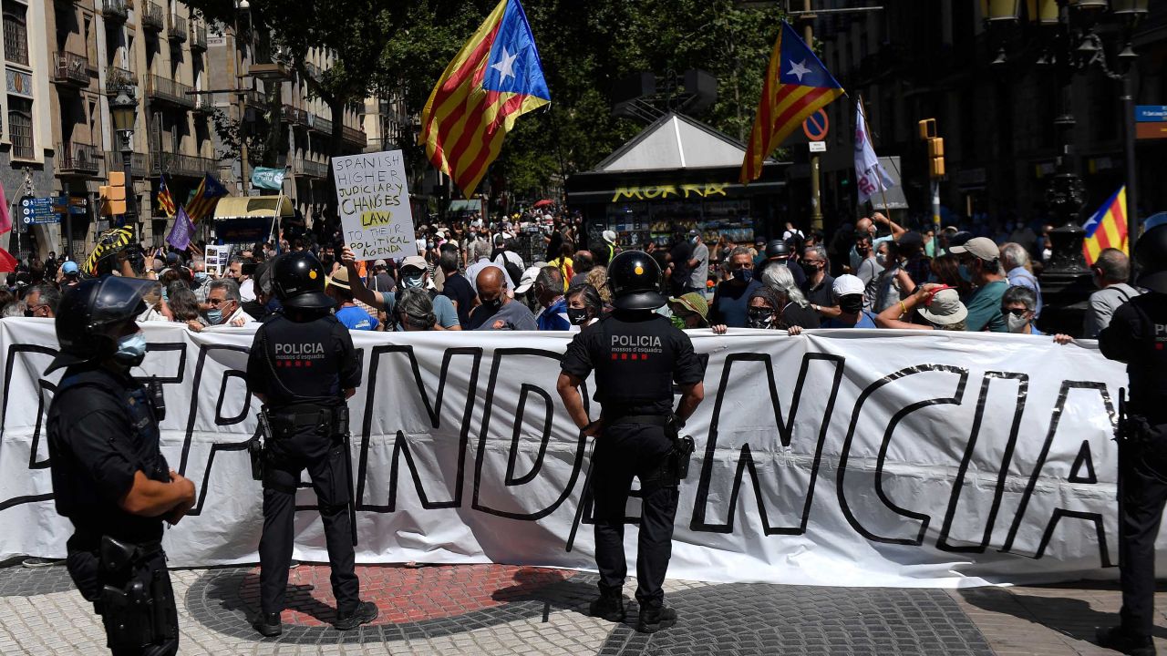 Pro-independence protesters outside Barcelona's opera house on Monday.