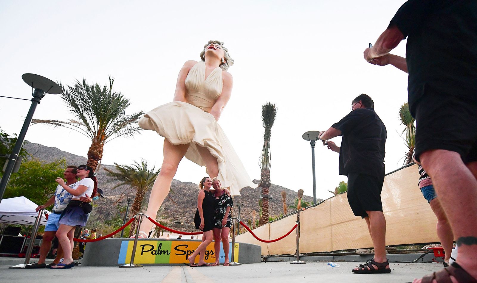 Sexist' Marilyn Monroe statue installed in Palm Springs amid widespread  opposition