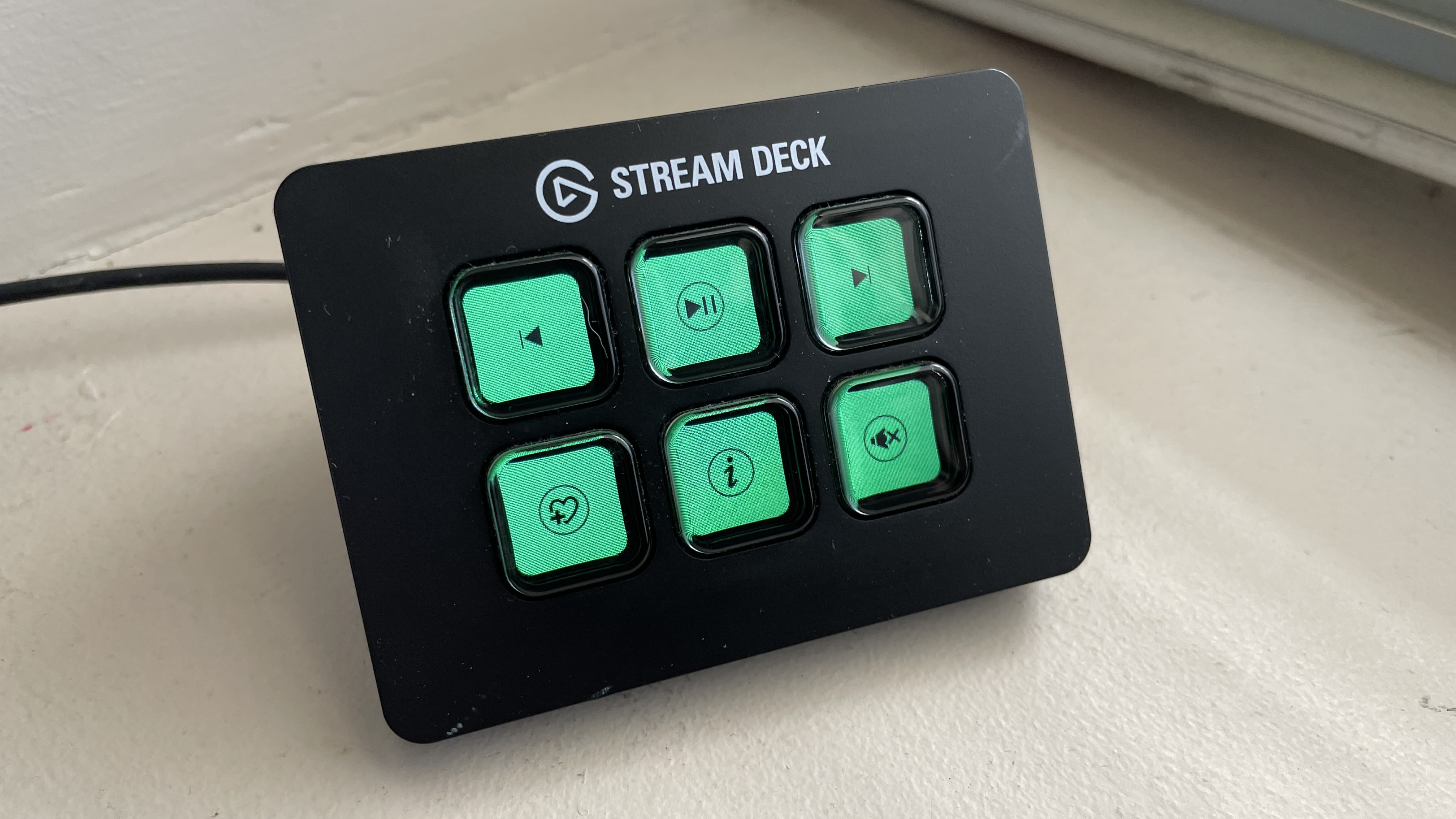 The Stream Deck is a powerful controller for your computer — here's how we  use it - The Verge
