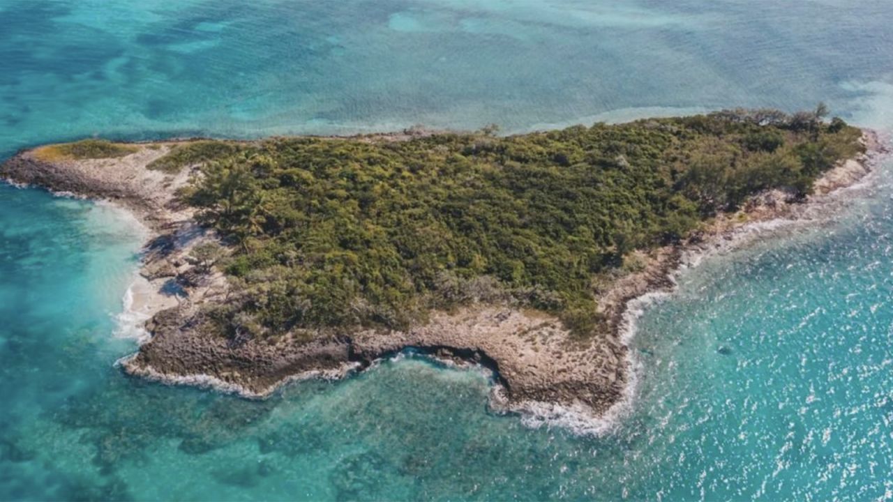 Golding Cay: For those who want to build their very own dream home.