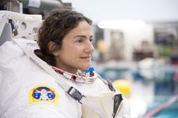 Astronaut Jessica Meir worked on the heart cell experiment while it was on the space station.