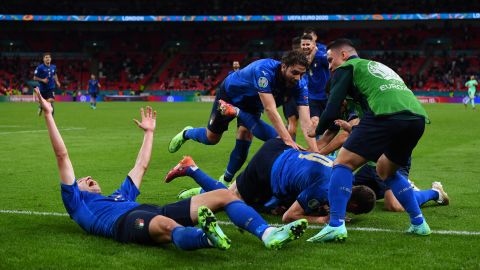 Italy narrowly edged past Austria 2-1 after extra time.