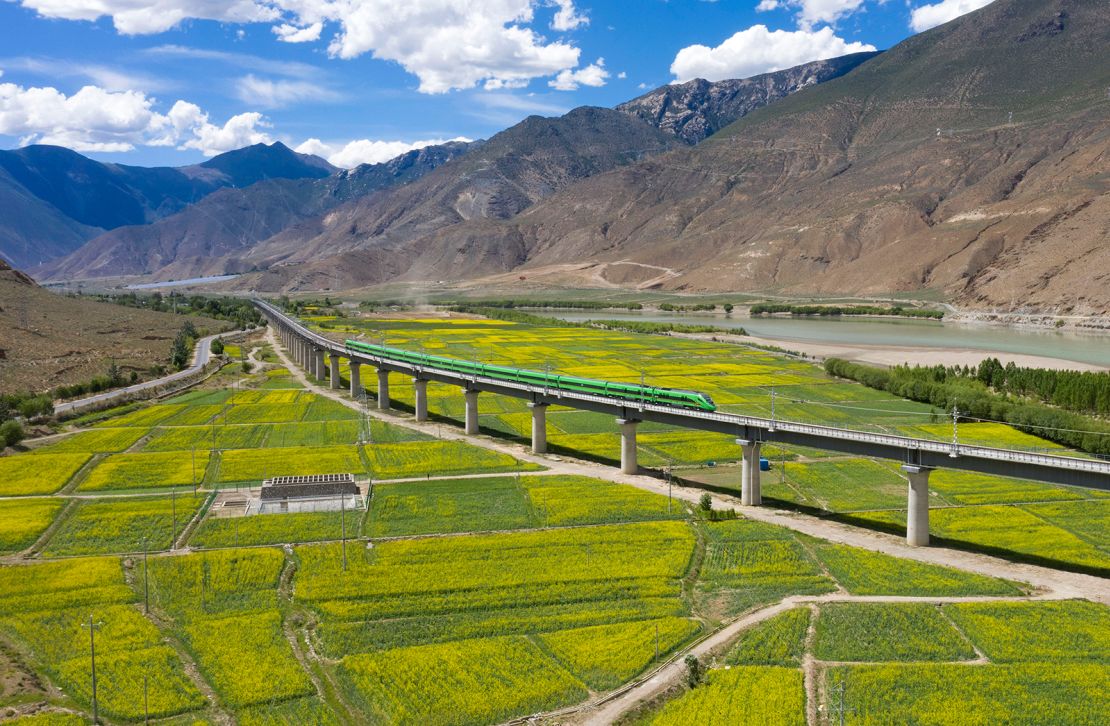 A Fuxing bullet train runs along the new Lhasa-Nyingchi railway line.