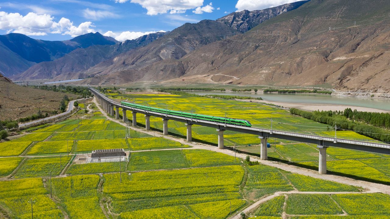 A Fuxing bullet train runs along the new Lhasa-Nyingchi railway line.