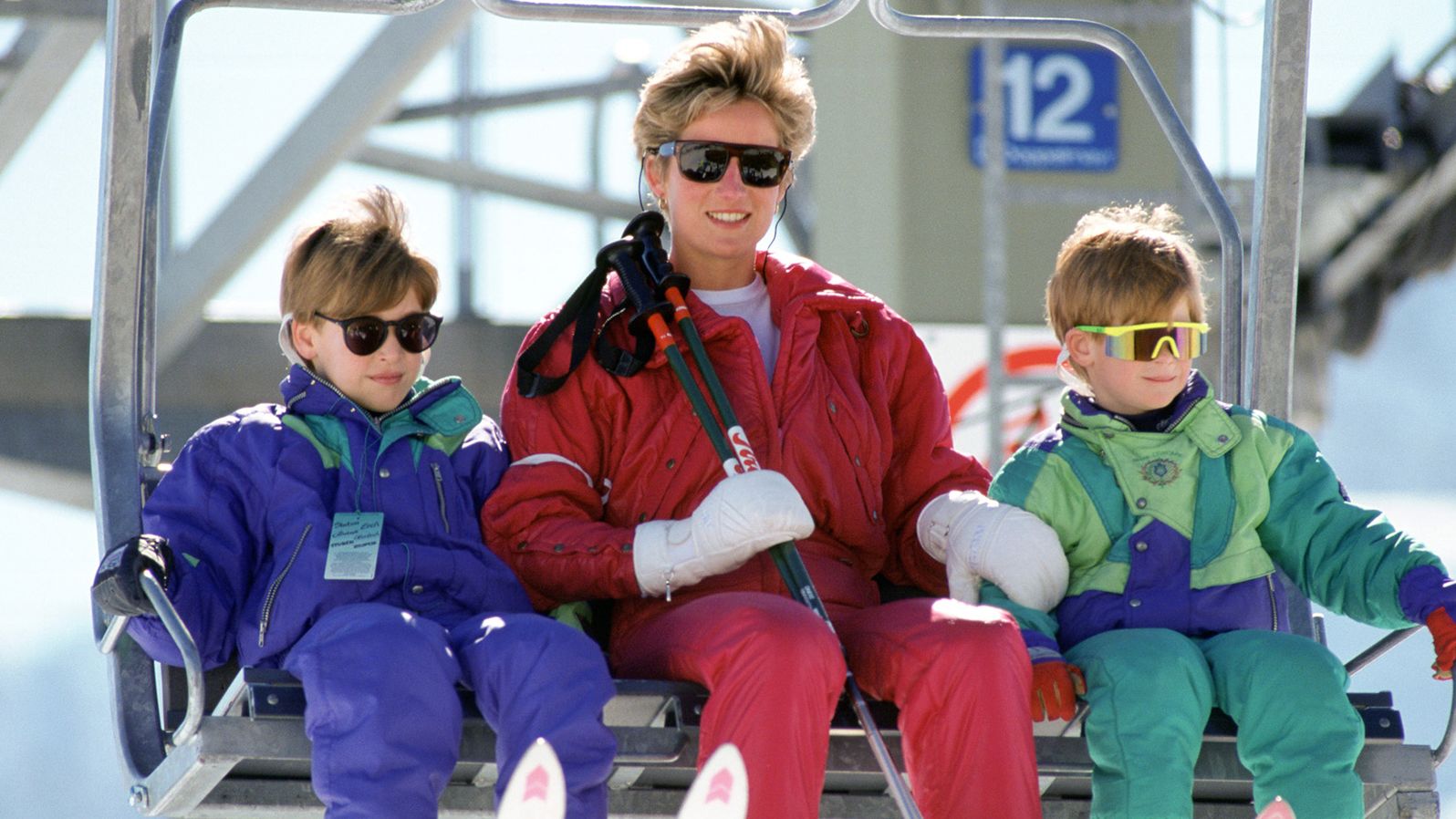 Diana and her sons go skiing in Lech, Austria, in April 1991. 
