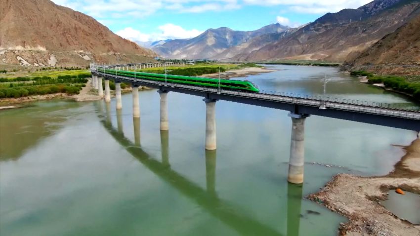 SCREENGRAB digivid Tibet bullet  train