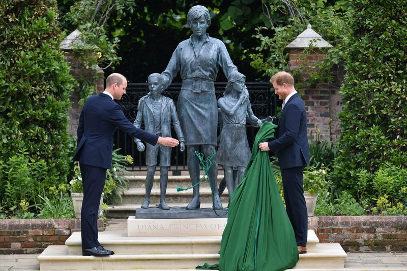 Watch Prince William and Prince Harry unveil Diana statue