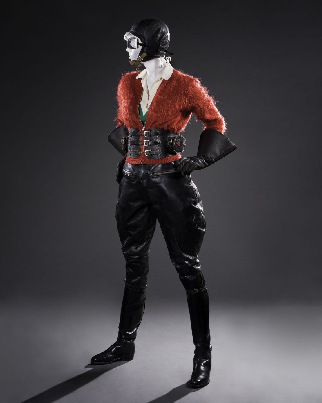 A sporty motorcycling outfit from the 1930s.