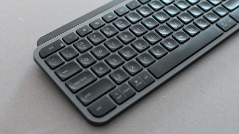 Logitech mx keys lead