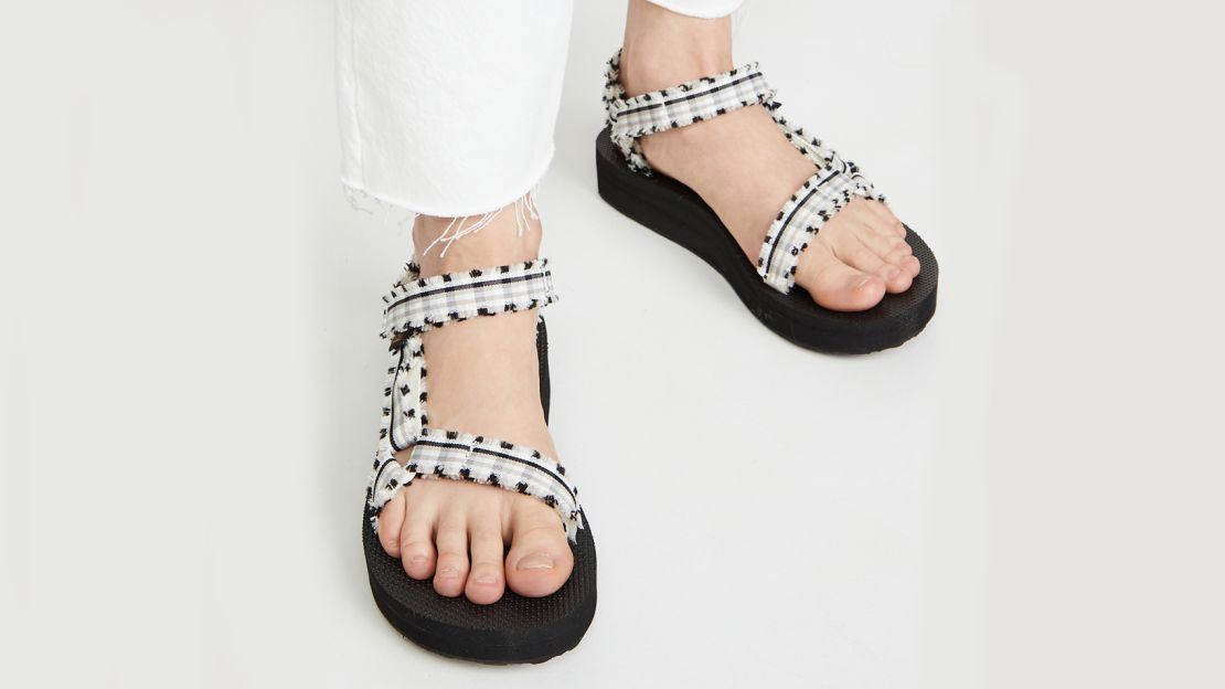 Teva Midform Fray Sandals