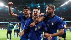 LONDON, ENGLAND - JULY 06: Jorginho of Italy celebrates with Matteo Pessina and Domenico Berardi after scoring their sides winning penalty in the penalty shoot out during the UEFA Euro 2020 Championship Semi-final match between Italy and Spain at Wembley Stadium on July 06, 2021 in London, England. (Photo by Carl Recine - Pool/Getty Images)